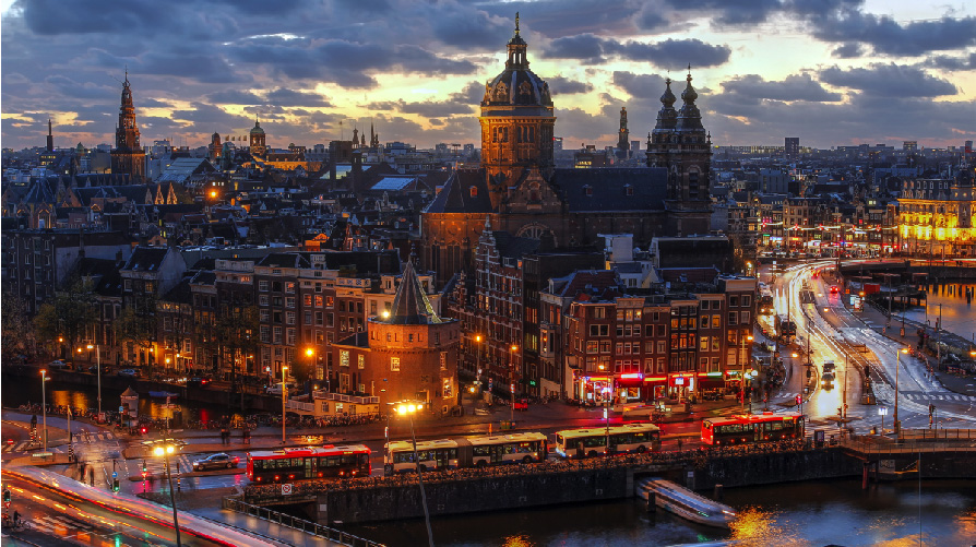 Ámsterdam. La capital de Países Bajos es la Nº1 en Planificación Urbana. Allí, la gestión del agua es lo más importante, por eso los ciudadanos aportan hasta 400 euros al año para contribuir con las mejoras en infraestructura para combatir el cambio climático.